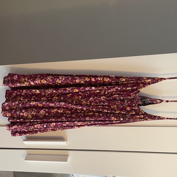 Forever 21 strappy sundress - Picture 2 of 6